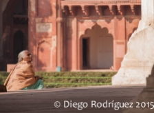 Anciana en el fuerte de Agra